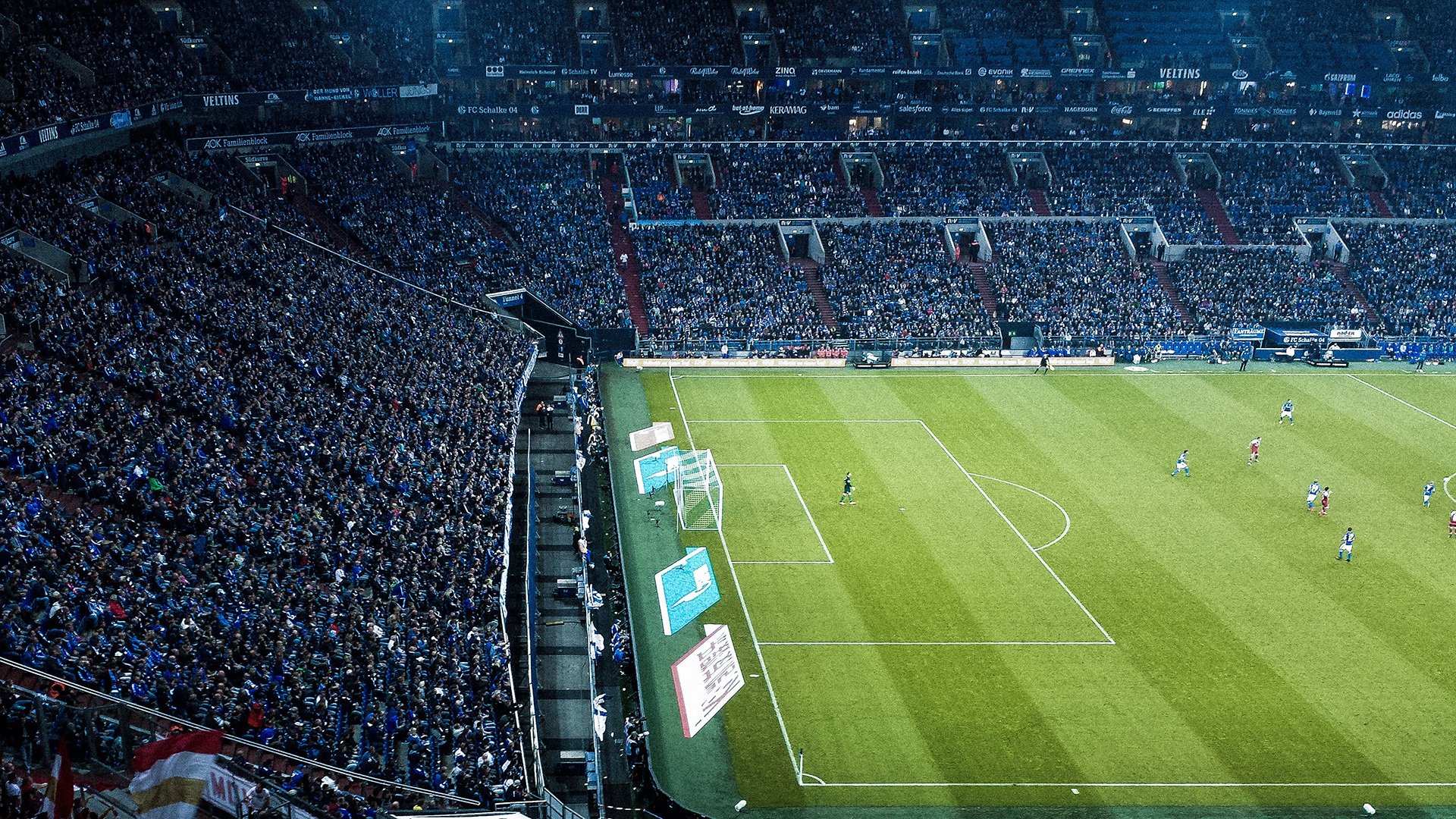 爱游戏全站app注册-荒野行动“全民突击”线上线下联动总决赛火爆开启，刺激战场全军出击荒野行动